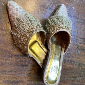 Anna Ricci Mules Flats Tan Beige Pointed Toe Size 6
